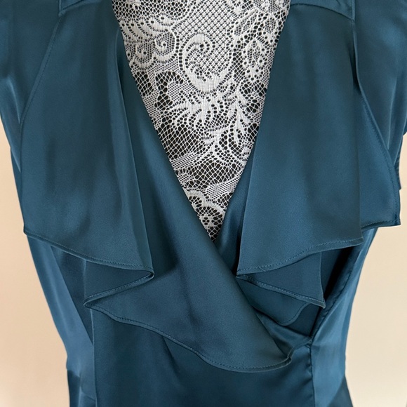 Sleeveless Teal Wrap-Style Women's Top - Picture 2 of 7